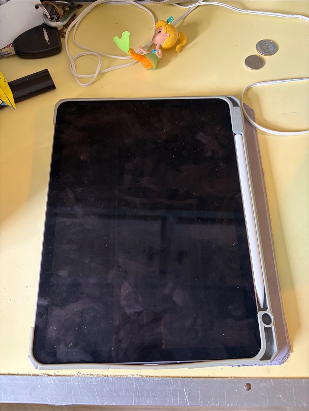 Tablet with Silver Stylus - Gray/Silver Apple IPad Air